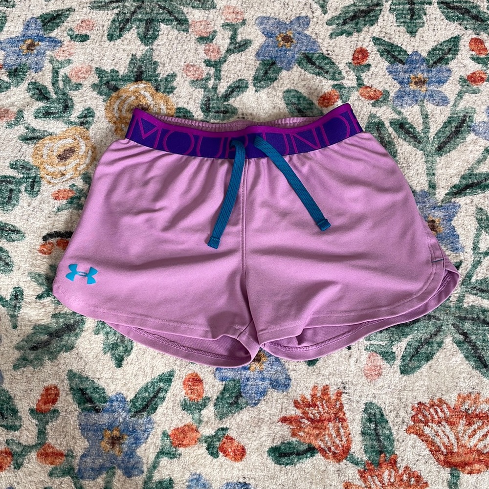 Girl’s Under Armour Heat Gear Shorts